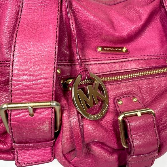 Michael Kors Pink Leather Shoulder Bag - Picture 4 of 10
